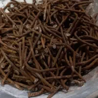 یک کیلوونیم  میخ کج