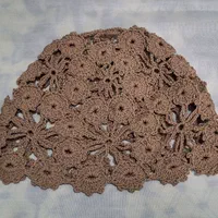 کلاه تابستانی|لباس|رشت, سیا اسطلخ|دیوار