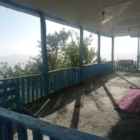 زمین پاقلعه