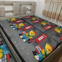 فروش فوری تخت نوجوان در حد خیلی نو به دلیل مهاجرت