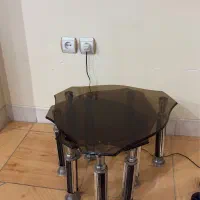 میز شیشه ای وسط و سه عدد گل میز شیشه ای   ‌