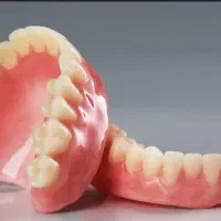 ساخت دندان مصنوعی .