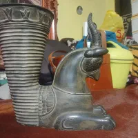 مجسمه تک شاخ سنگی|کلکسیون اشیاء عتیقه|تهران, جماران (نیاوران)|دیوار