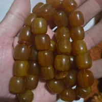 تسبیح بو دار کهنه ۳۳عددی|کلکسیون اشیاء عتیقه|میاندوآب, |دیوار