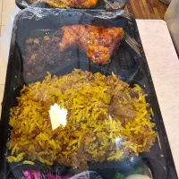 نیازمندی آشپز ماهر و همکار ساده