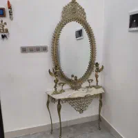 آینه و شمعدان و میز برنز