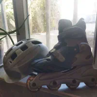 اسکیت با کلاه ایمنی