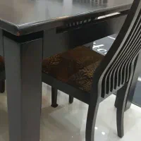 میز ناهار خوری بسیار شیک و تمیز