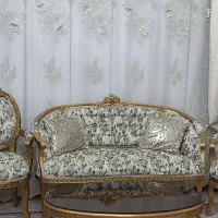 مبل استیل و میز ناهارخوری سالم و تمیز ، چوب راش