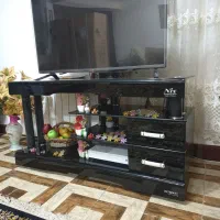 تلوزیون ال ای دی ۴۲ اینچ LG به همراه میز تلوزیون|تلویزیون و پروژکتور|رودسر, |دیوار