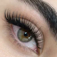 خدمات تخصصی کاشت ناخن و اکستنشن مژه