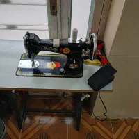 چرخ خیاطی سالم برقی با میز