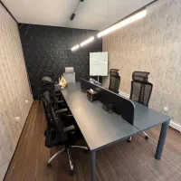 کارمند لوازم یدکی