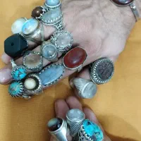 انگشتر و دستبند