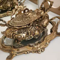 دکوری برنز با سینی