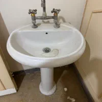 روشویی بهمراه شیر