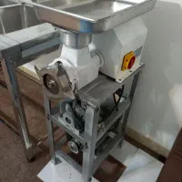 چرخ گوشت صنعتی الکتروکار، میز سینک و اجاق گاز بزرگ