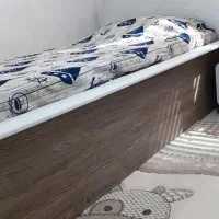 تخت نوجوان بهمراه تشک وپاف و شید لوستر و دکوری|تخت و سرویس خواب|تهران, یافت‌آباد|دیوار