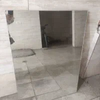 آینه بدون قاب