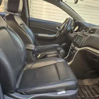 شاهین سانروف دار