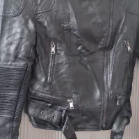 کت چرم|لباس|مشهد, شهید قربانی|دیوار