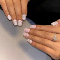 کاشت ناخن ترمیم ناخن ژلیش با تخفیف|خدمات آرایشگری و زیبایی|صومعه‌سرا, |دیوار