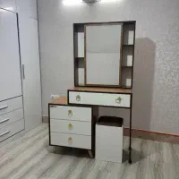 میز آرایشبا صندلی