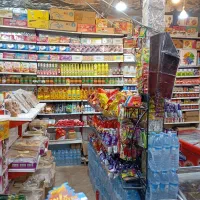 سوپر مارکت سر خیابان اصلی بغل نانوایی و مدرسه