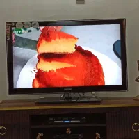 تلویزیون ۴۲ اینچ سامسونگ همراه میز|تلویزیون و پروژکتور|اصفهان, باغ فدک|دیوار