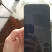 پول لازمم  این گوشی دومه بدون هیچ خط وخشی