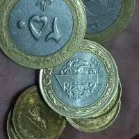 ۷عددسکهبرنزی،بهصورتیکجا