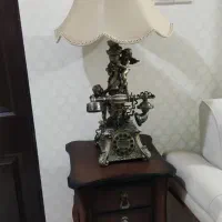 آباژور 2800000و میز سالم و تمیز فروشی