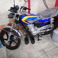 موتور سیکلت 200 پرواز