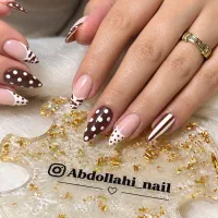 دستیار ناخن کار