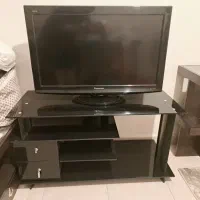 تلویزیون ۳۲ اینچ پاناسونیک و میز تلویزیون