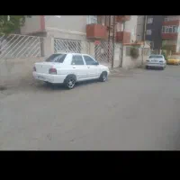 یک عدد چراغ جلو طرف شوفر