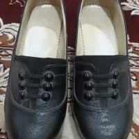 یک جفت کفش زنانه سایز ۳۹