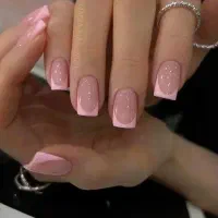 خدمات و آموزش تخصصی ناخن به روش روسی