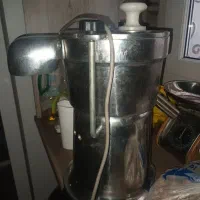 آب میوه گیری صنعتی یک ونیم اسب