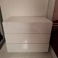 تخت دو نفره سالم همراه با دو کمد و میز ارایش|تخت و سرویس خواب|اسلام‌شهر, شهرک محمدیه|دیوار