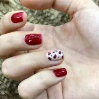 کاشت ناخن  آفر ویژه