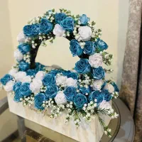 گل برای گل|گل مصنوعی|شاهین‌شهر, عطار|دیوار