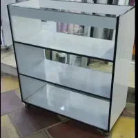 ۱عدد میز کامپیوتر ۳ عدد ویترین زمینی و دیواری کامل|بوفه، ویترین، کنسول|مریوان, |دیوار