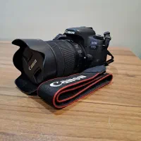 دوربین عکاسی در حد نو