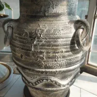 دو‌تا گلدان جفت جنس پتینه زیبا و شکیل