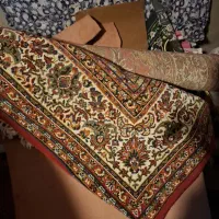 فرش زمینه قرمز کارکرده سالم