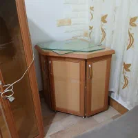 ویترین دو تکه وسه گوش برای کنج سالن زیبا وسالم|بوفه، ویترین، کنسول|فومن, |دیوار