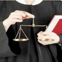وکیل پایه یک دادگستری
