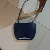 یک دستگاه مودم زیاد کار نکرده