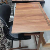 ۲تامیزتحریر تخت دونفره و تعدادی وسایل منزل